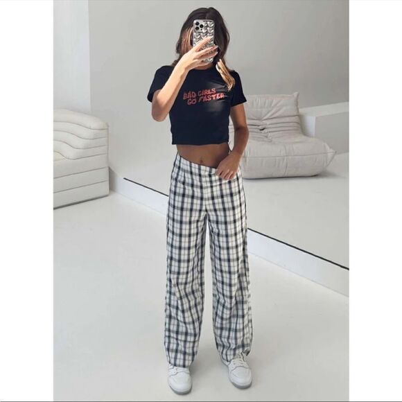 Princess Polly Plaid Pants - Picture 3 of 8